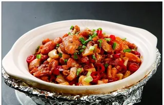 美味田鸡煲图片