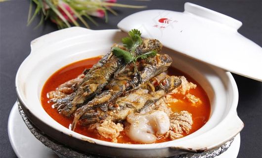 嘎鱼炖鱼杂图片