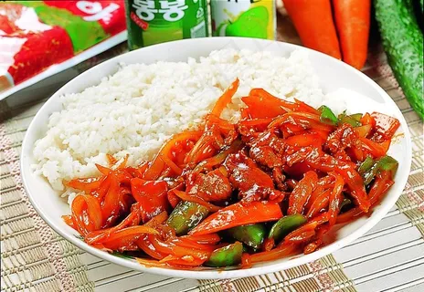 牛肉盖饭图片 牛肉盖饭图片