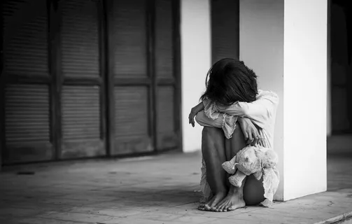 抑郁的女人图片