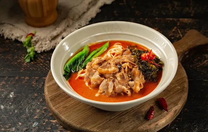 酸菜肥牛面图片
