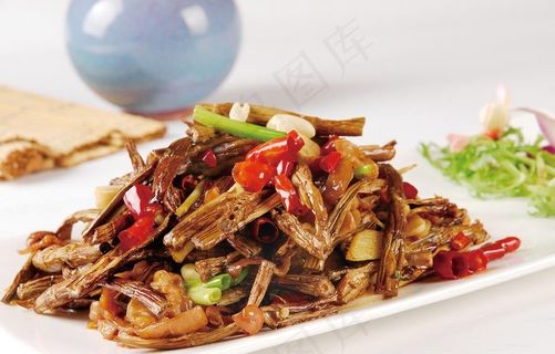 烟笋炒肥肠图片