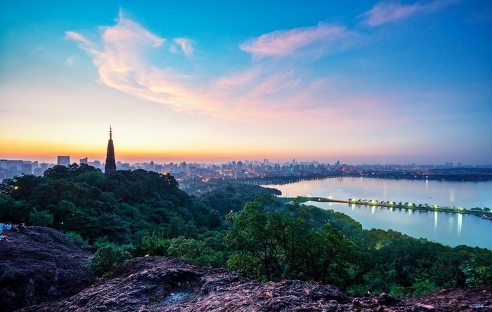 城央湖景图片