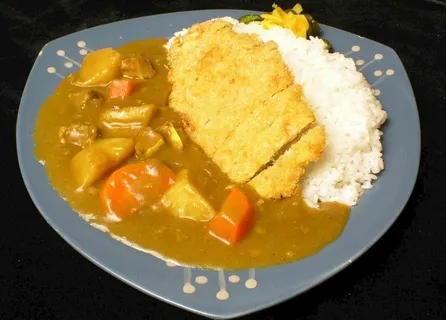 猪排咖喱饭图片