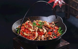 干锅鱿鱼须图片