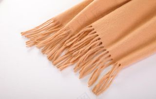 纯棉围巾拍菜鸟图库片