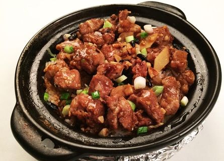 豉汁排骨煲仔饭图片