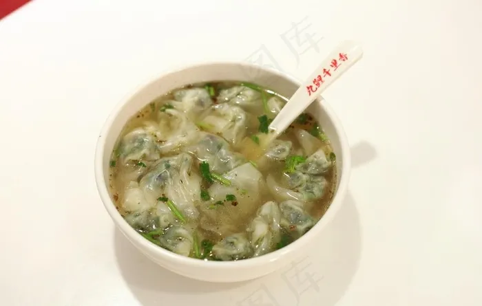 荠菜大馄饨图片