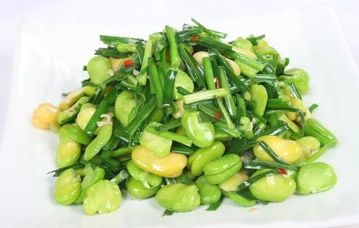 韭菜炒蚕豆图片 韭菜炒蚕豆图片