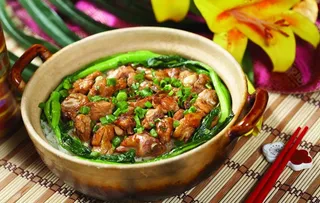 滑鸡煲仔饭图片