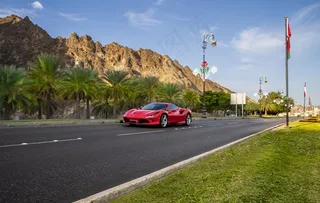 法拉利 F8 Tributo 图片