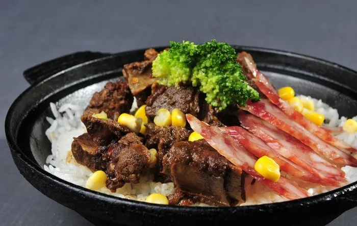 豉汁排骨煲仔饭图片