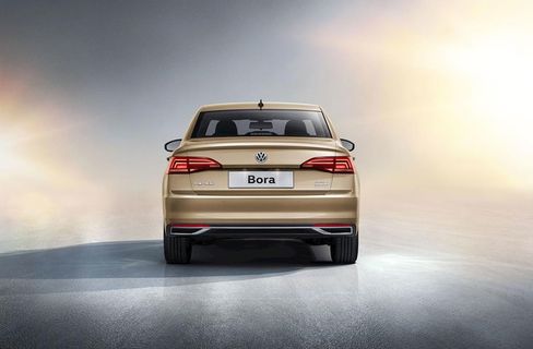 一汽大众宝来车尾海贝金psd图片