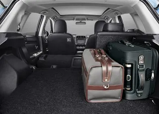 汽车后备箱图片