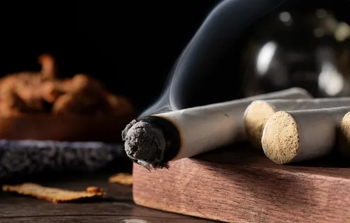 艾灸药材养生保健传统素材图片