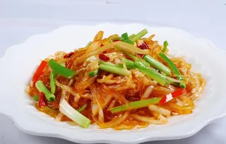 夏酸菜炒粉条图片