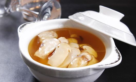 清汤松茸菌汤图片