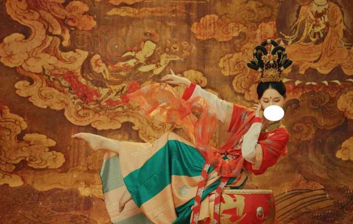 西域敦煌飞天美女跳舞图片
