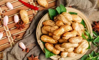 下酒菜卤味花生图片