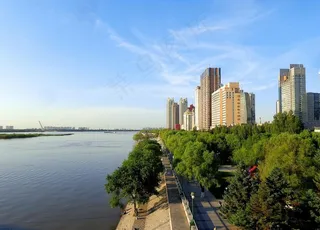 哈尔滨松花江畔风景图片