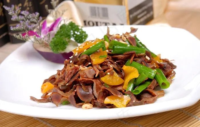 香辣鸡珍图片