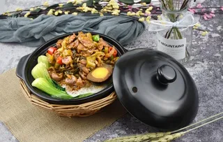 煲仔饭图片