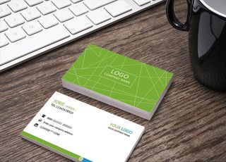 清新绿色线条商务名片图片