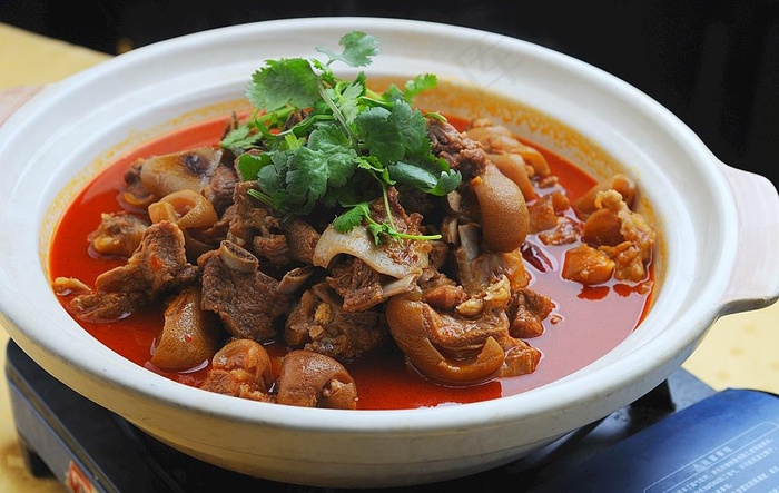 带皮羊肉火锅图片