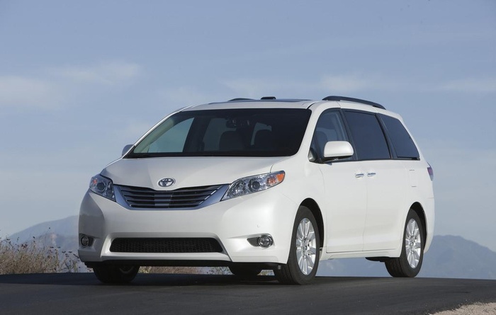 丰田Sienna图片