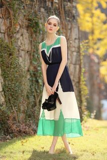 夏装女模特图片