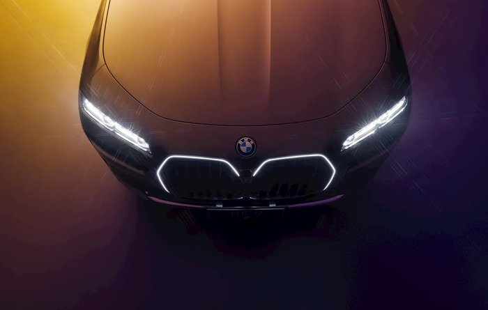 创新BMW i7图片