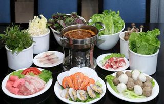 自助小火锅图片