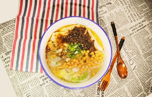 肉臊子铺盖面图片