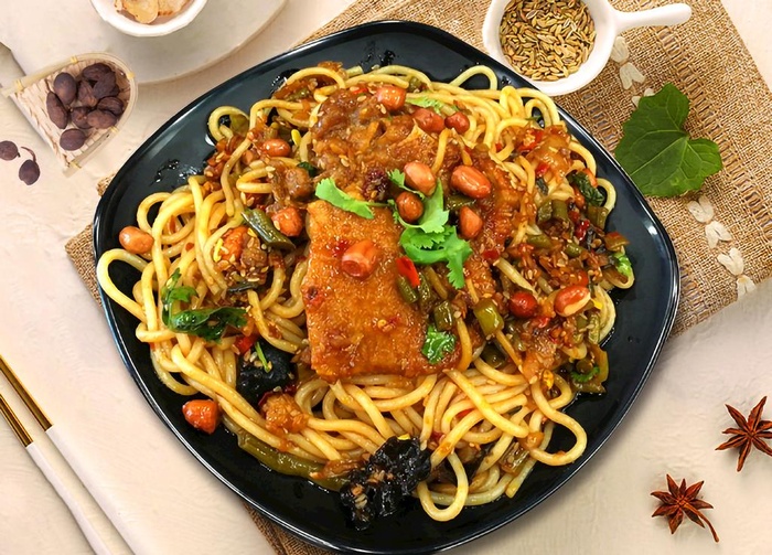 大排拌粉图片