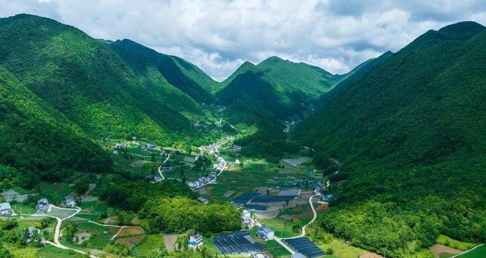 深山 山峰 中药材基地乡村图片