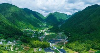 深山 山峰 中药材基地乡村图片
