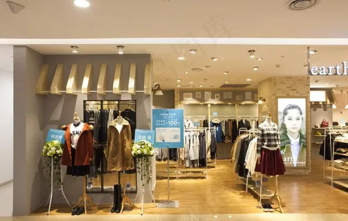 商场服装图片