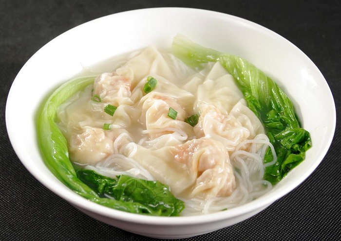 鲜虾蟹籽云吞面图片