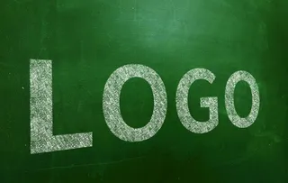 黑板粉笔字logo样机1图片