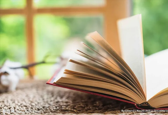 翻开书本图片