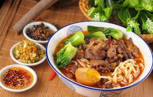 红烧牛腩面图片