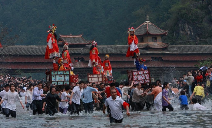 走古事图片