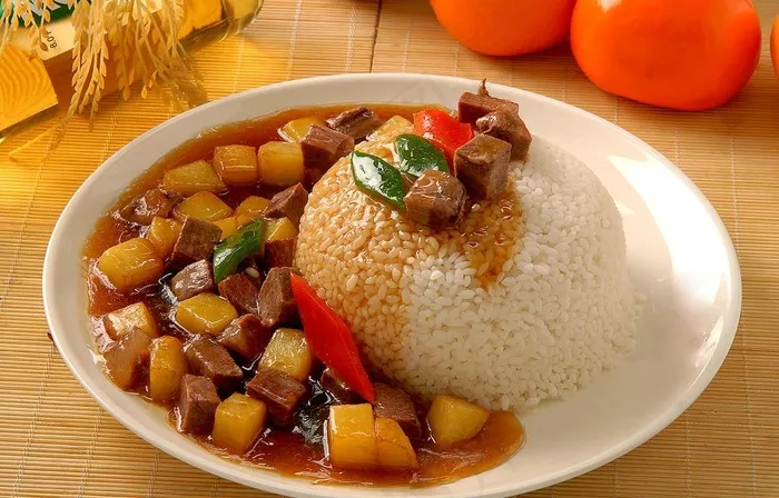 土豆牛肉盖饭图片
