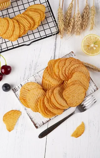 薯片零食图片
