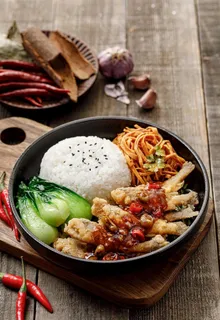 浇汁鱼饭图片 浇汁鱼饭图片
