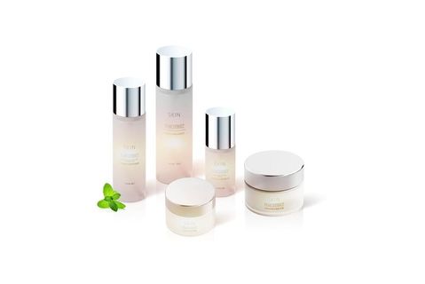 护肤品瓶子样机图片