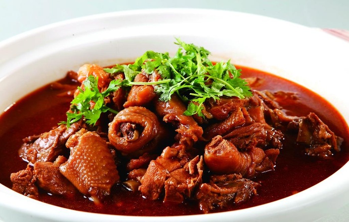 土鸡焖排骨图片
