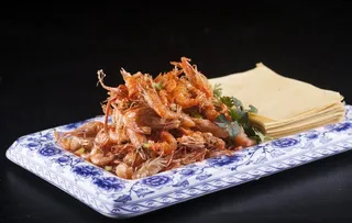 煎饼卷河虾图片