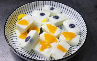 酸奶水果冻图片