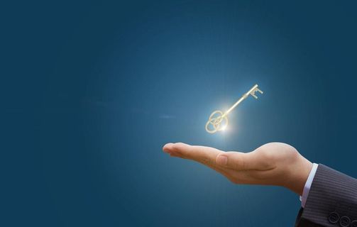 手托起金钥匙图片